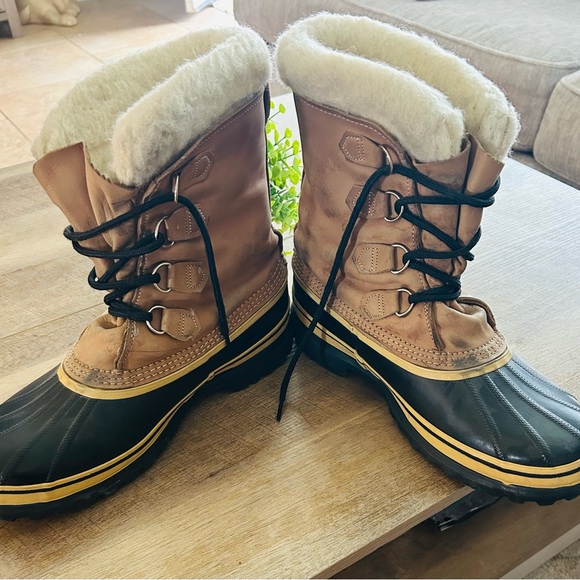 Brown and Black Sorel Winter Boots with Fur Lining